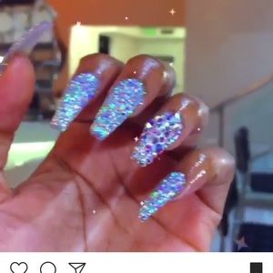 Meet your Posher, Mauricia